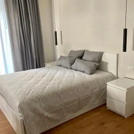 Sweet De Rossi Apartman